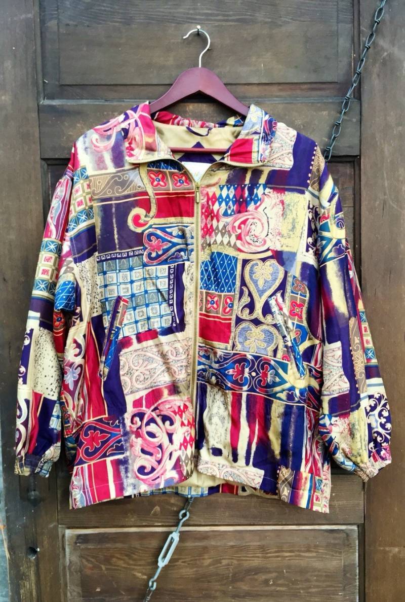 Vintage 80Er Seide Slouchy Oversized Barock Patchwork Jacke Von East West Silks Größe Large von FossilizedFeather
