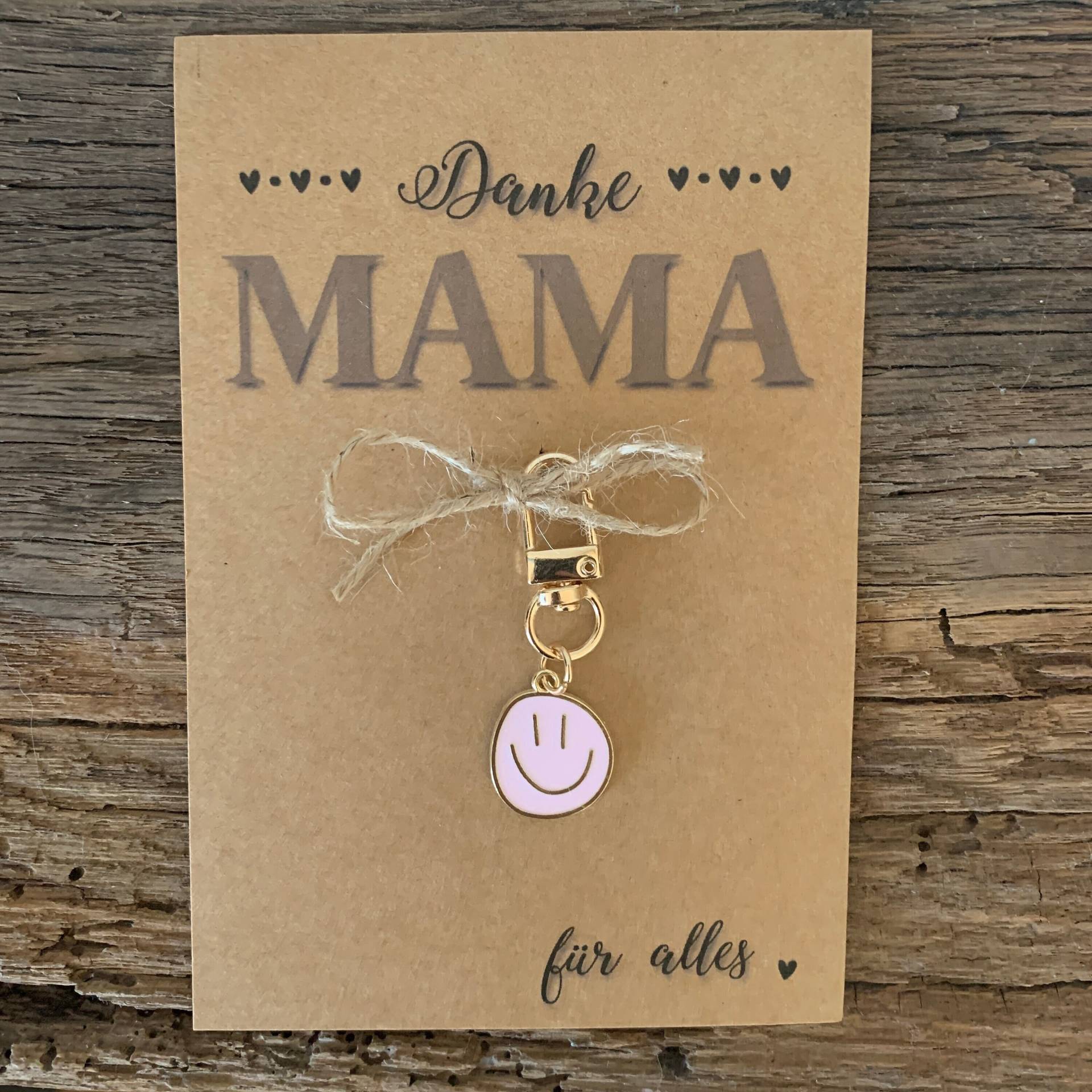 Karte Mit Smiley-Schlüsselanhänger Für Die Mama | Danke Mama Kleines Geschenk Mitbringsel Taschenanhänger Muttertag Kleinigkeit von Fotokartenundmehr