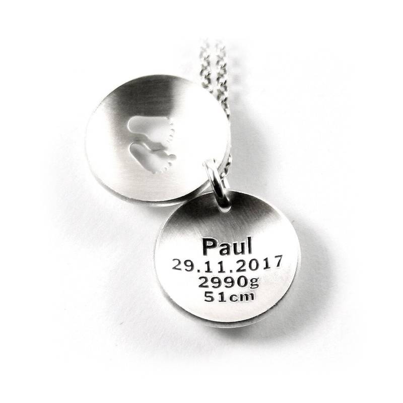 Anhänger Mit Ihrer Gravur Medaillon Baby Babyfuss Geburt Taufe Taufkette Taufschmuck 45cm Lange Kette Aus 925 Silber Individuell | Psd22Ke2 von Fotoschmuck24