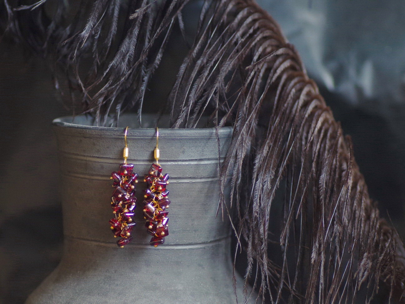 Natürliche Amethyst_Natural Garnet_Long Earrings_Earring Für Mom_Semiprecious Stones_Violet Und Gold_Gift Her_Stone Jewelry_Classik Look Natürliche Amethyst_Natural Garnet_Long Earrings_Earring Für Mom_Semiprecious Stones_Violet Und Gold_Gift Her_Stone Jewelry_Classik Look von FottiniyaBeads
