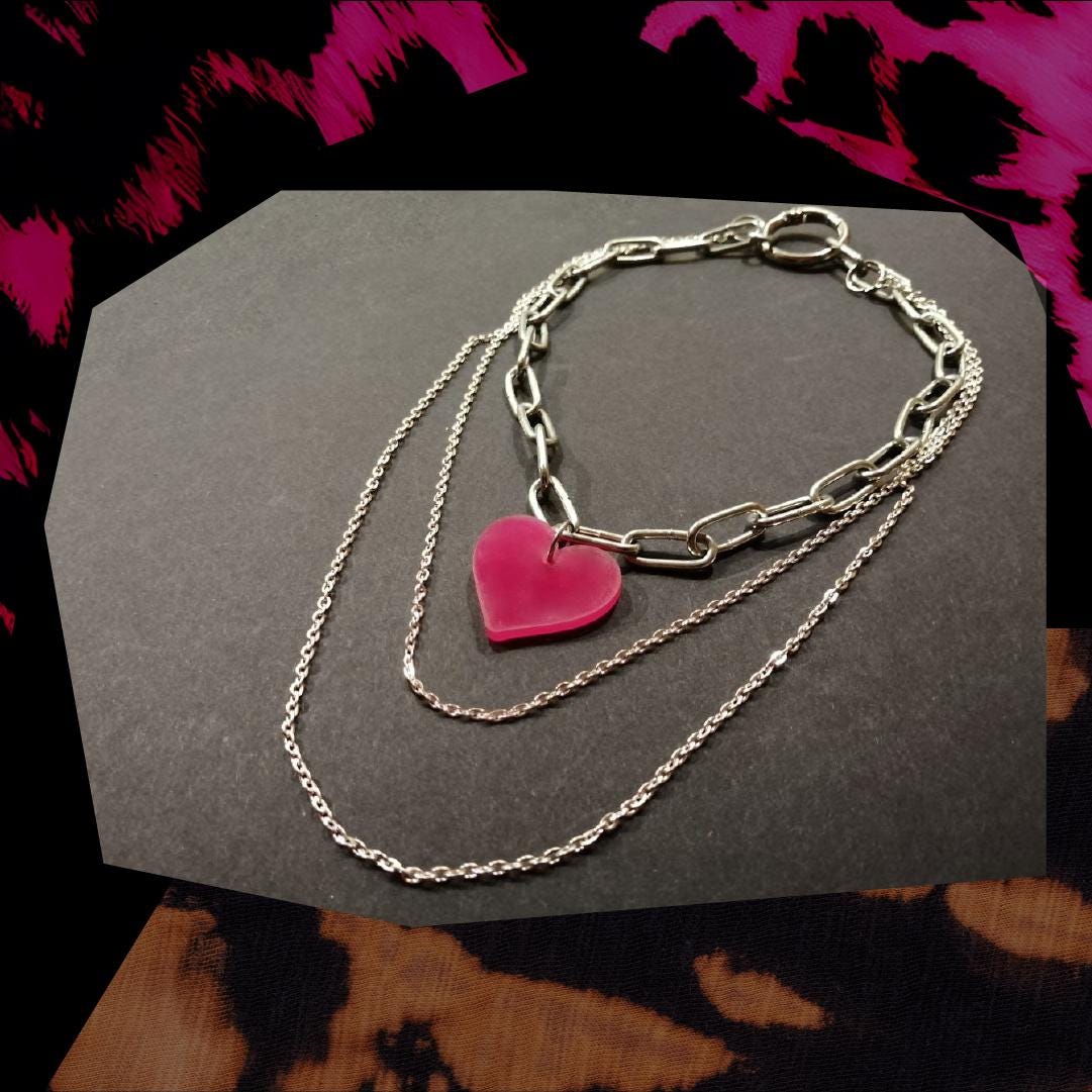 Kette Mit Herz - Verschiedene Farben Und Gravuren Personalisierbar Kette Mit Herz - Verschiedene Farben Und Gravuren Personalisierbar von FotzFrech