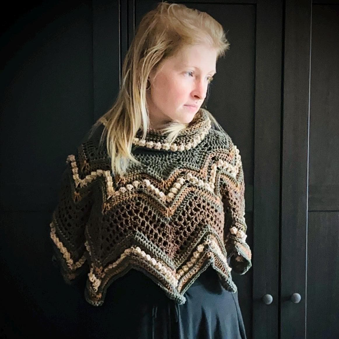 Handgemachter Überwurf in Naturfarben - Gehäkelter Poncho Sternform Aus Baumwollgemisch von FoxKnotDesign