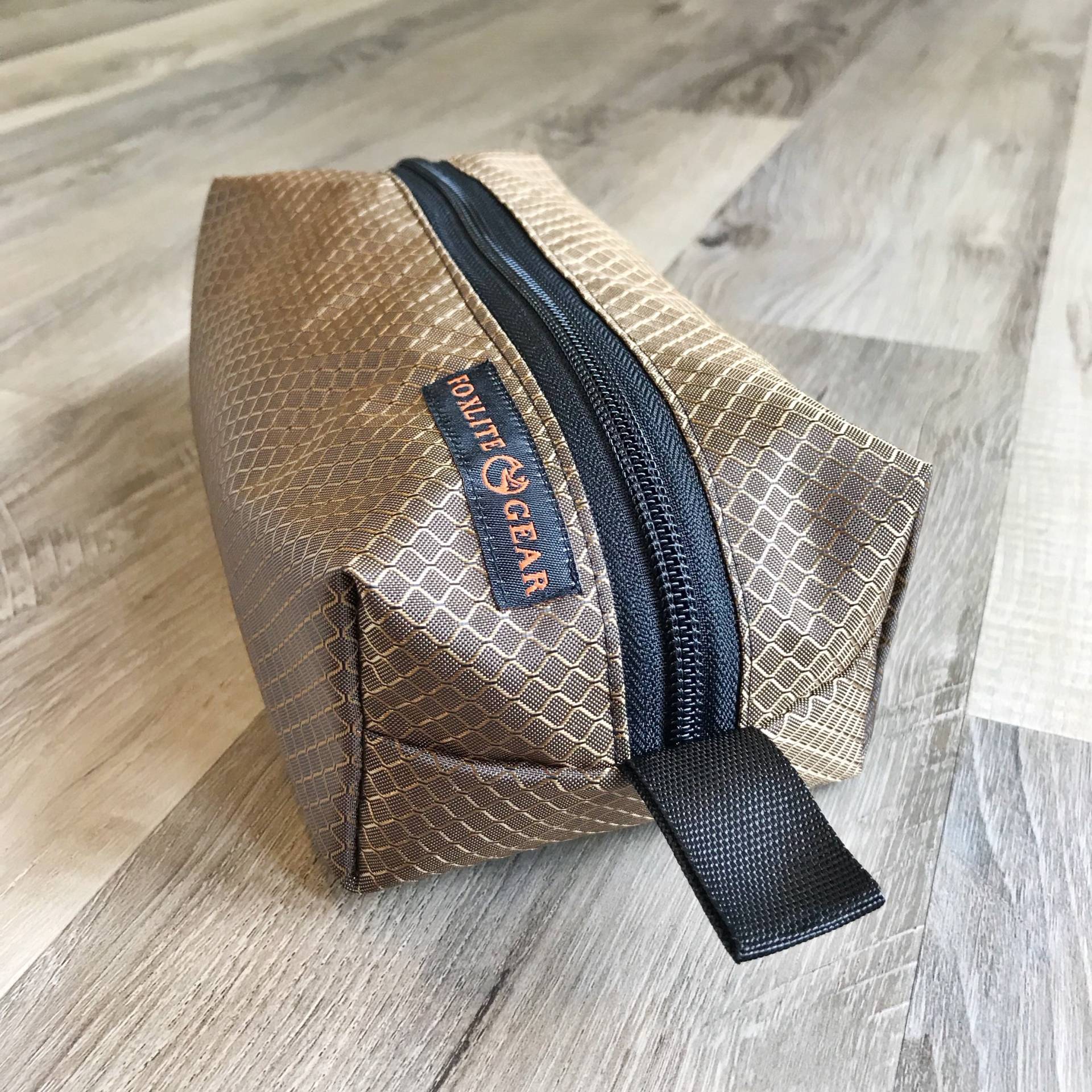Mittelgroße 400x300D Ripstop Nylon Box Tasche - Gold Mittelgroße 400x300D Ripstop Nylon Box Tasche - Gold von FoxLiteGear