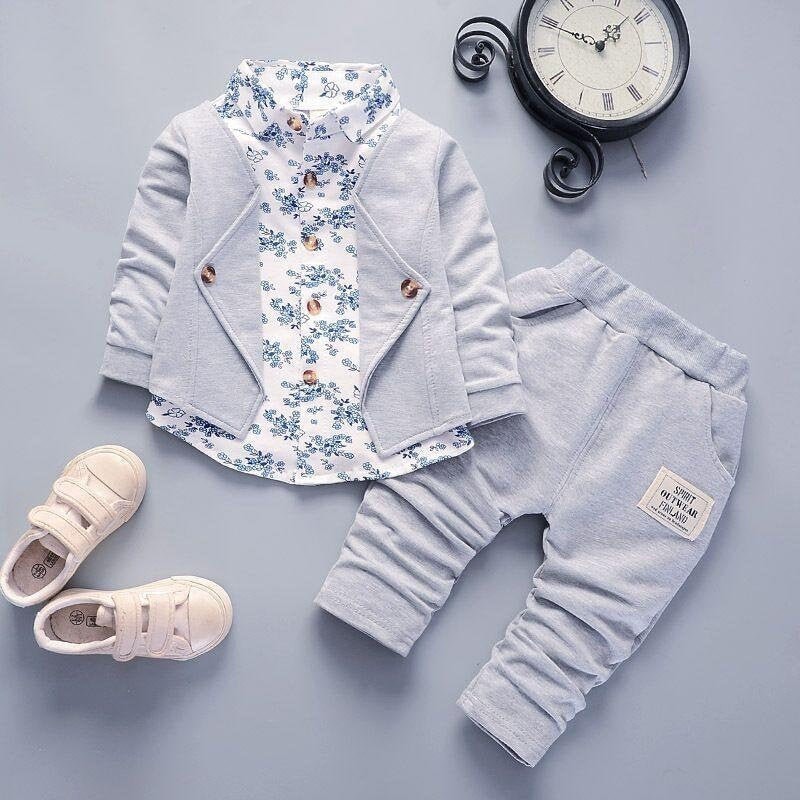 stilvolles Baby-Jungen Outfit Mit Blauem Blumen-Imitat-2-Oberteil Und Hose | Ring Träger Hochzeitsoutfit Formelle Trendy |Kleinkindanzug von FoxandBlankie