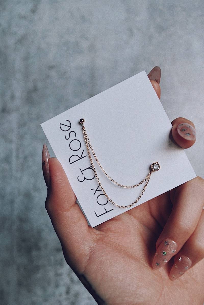 Doppel Ohrstecker, Ketten Ohrringe, Stecker Ohrring, Piercing Zierliche Gold Helix Ohrringe von Foxandrosethebrand