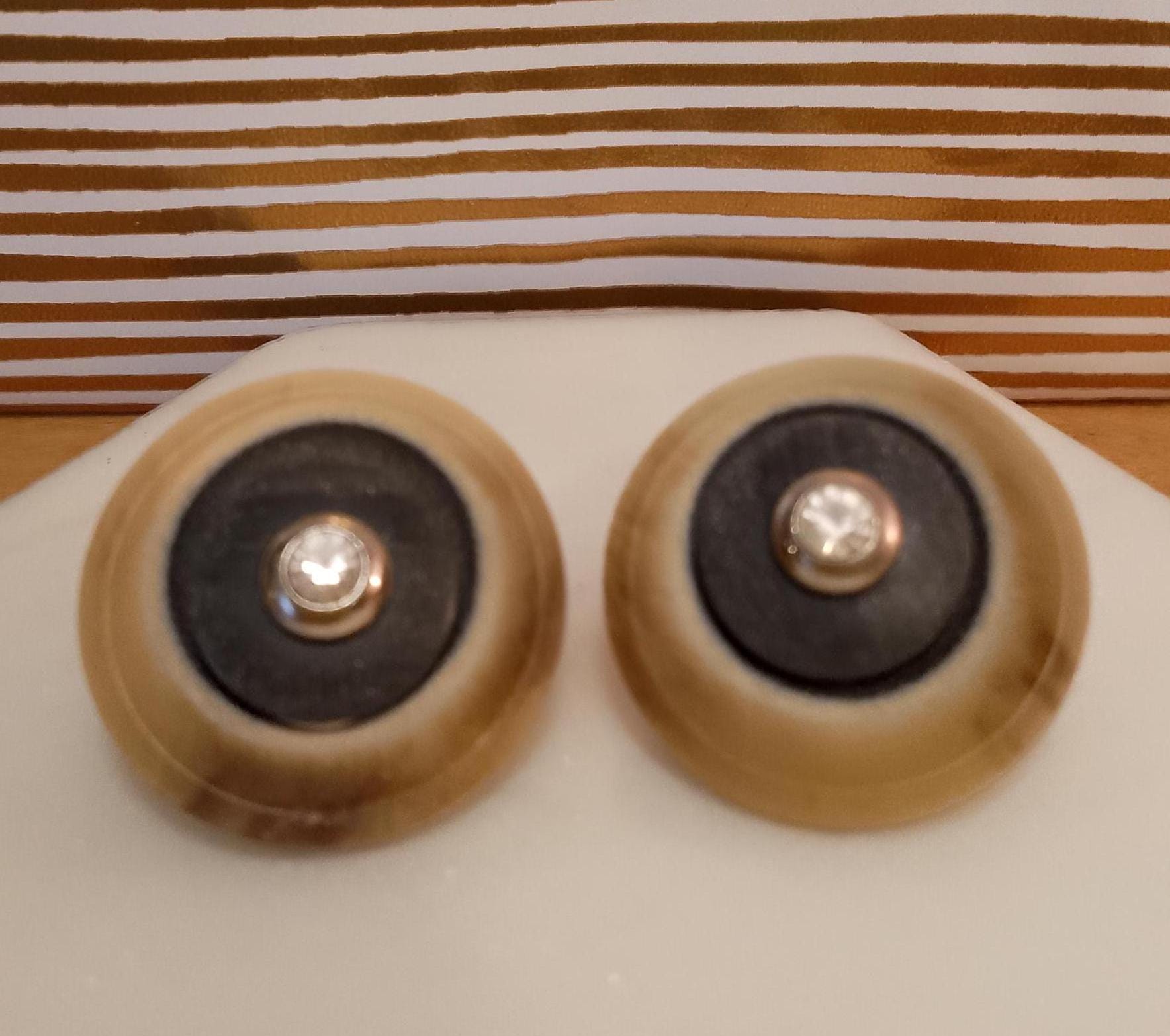 Große Runde Ohrstecker, Grau-Anthrazit, Beige Und Klarer Strass von Foxesncats