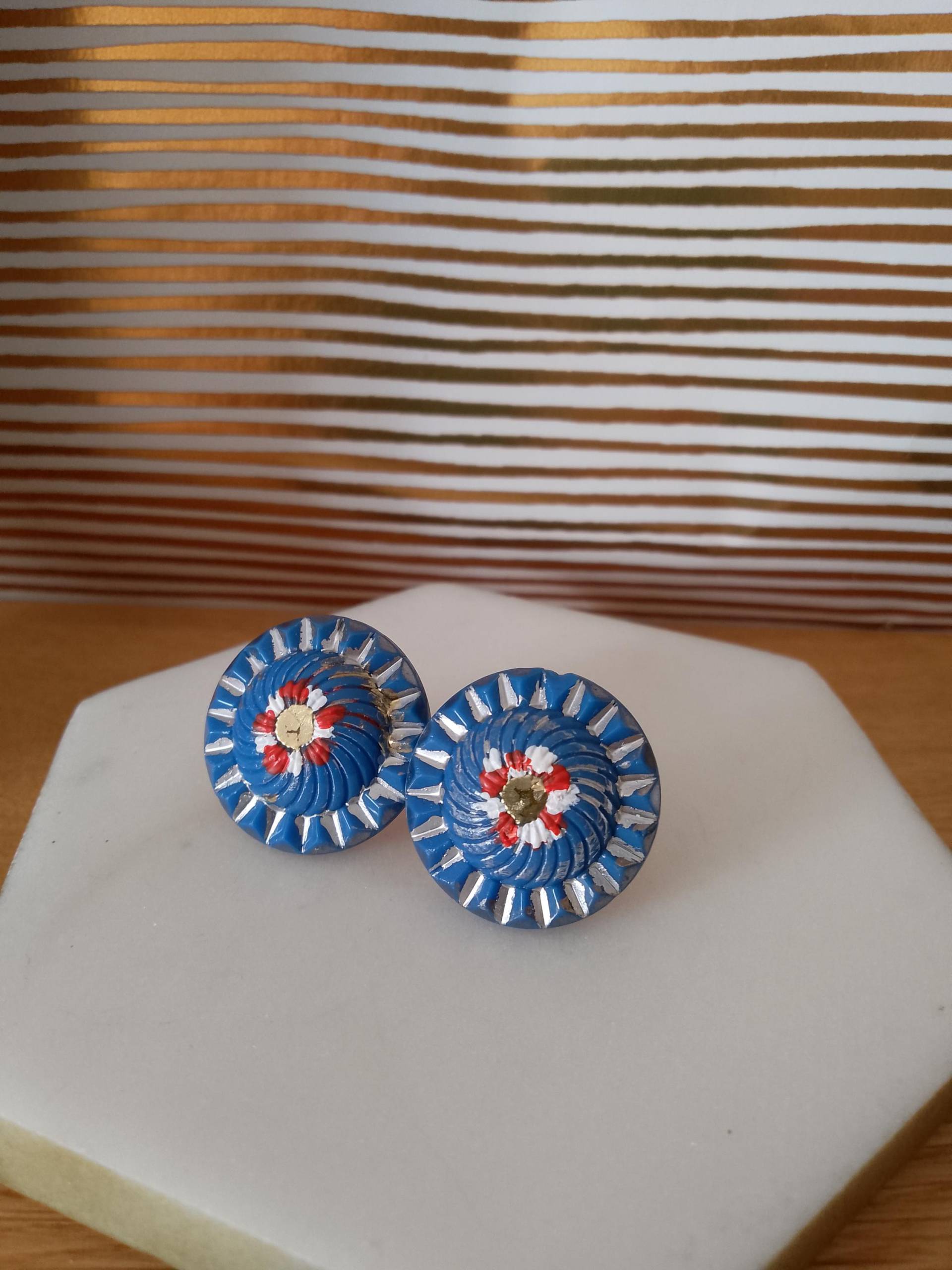 Marineblaue, Weiße Und Rote Ohrringe, Handgemalt Auf Pressglas, Strukturiert, Boho Chic von Foxesncats