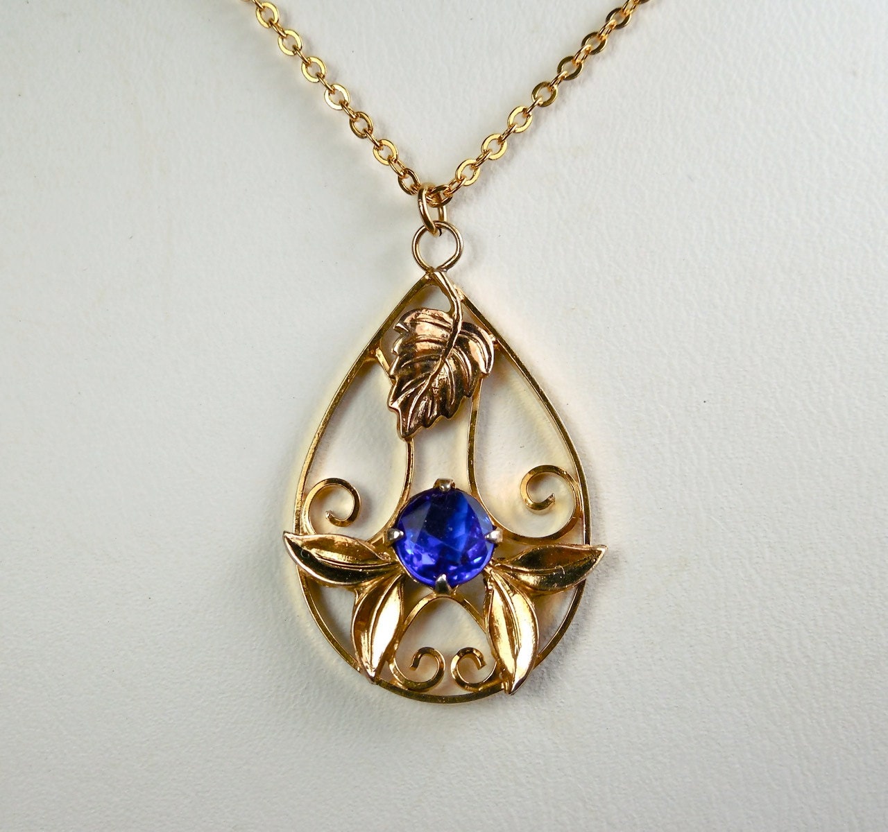 Saphir Blau Glas Jugendstil 1/20 12K Gold Fill Anhänger | Nr. 1273 Saphir Blau Glas Jugendstil 1/20 12K Gold Fill Anhänger | Nr. 1273 von FoxfireVintageJewelr