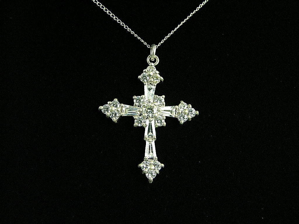 sterling Silber Cz Kreuz Anhänger | Art. No. 1049 sterling Silber Cz Kreuz Anhänger | Art. No. 1049 von FoxfireVintageJewelr