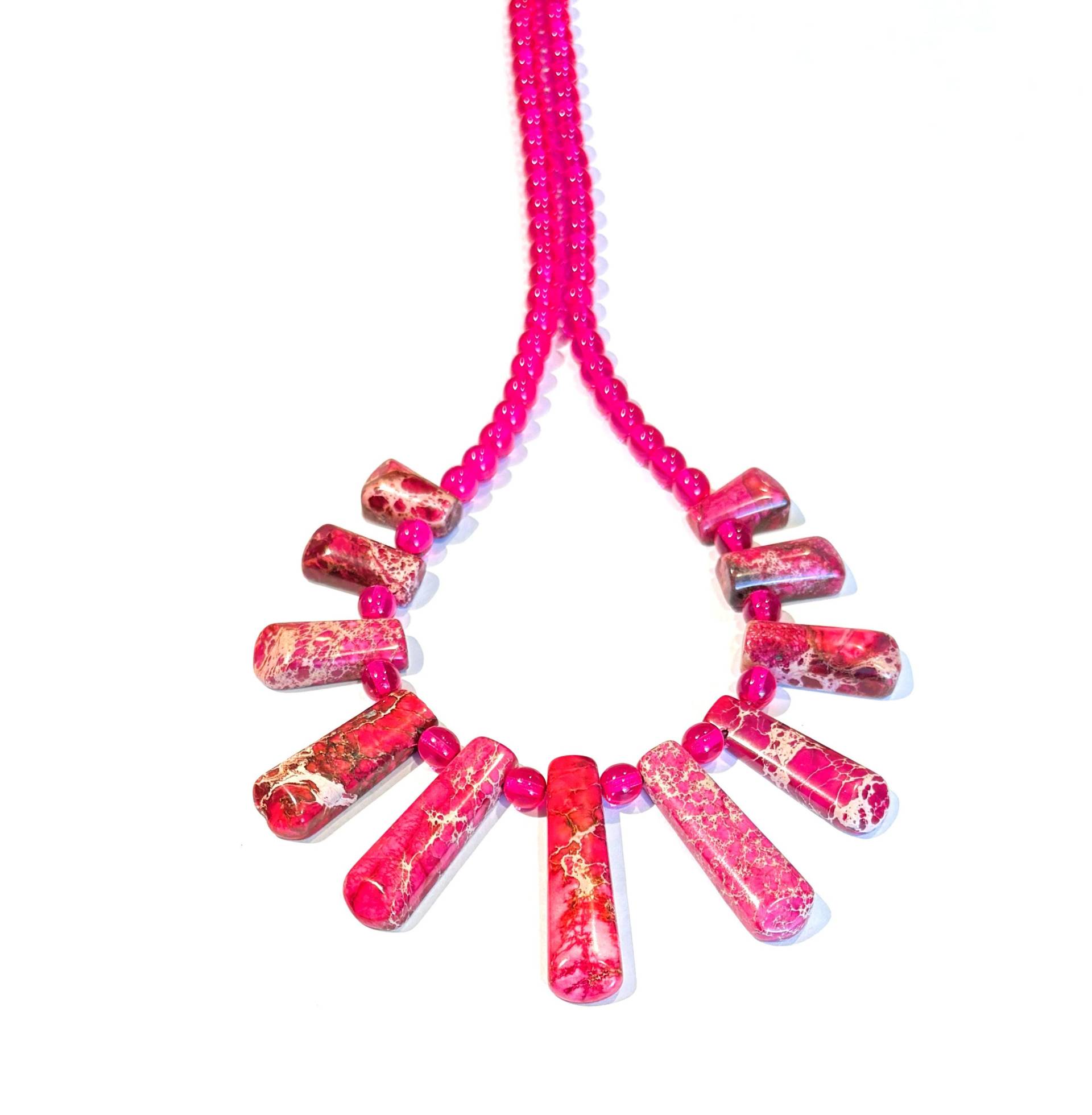 Rosa Meeressediment Jaspis Fächer Oder Bib Kleopatra Halskette Mit Glasperlen von FoxyBeading