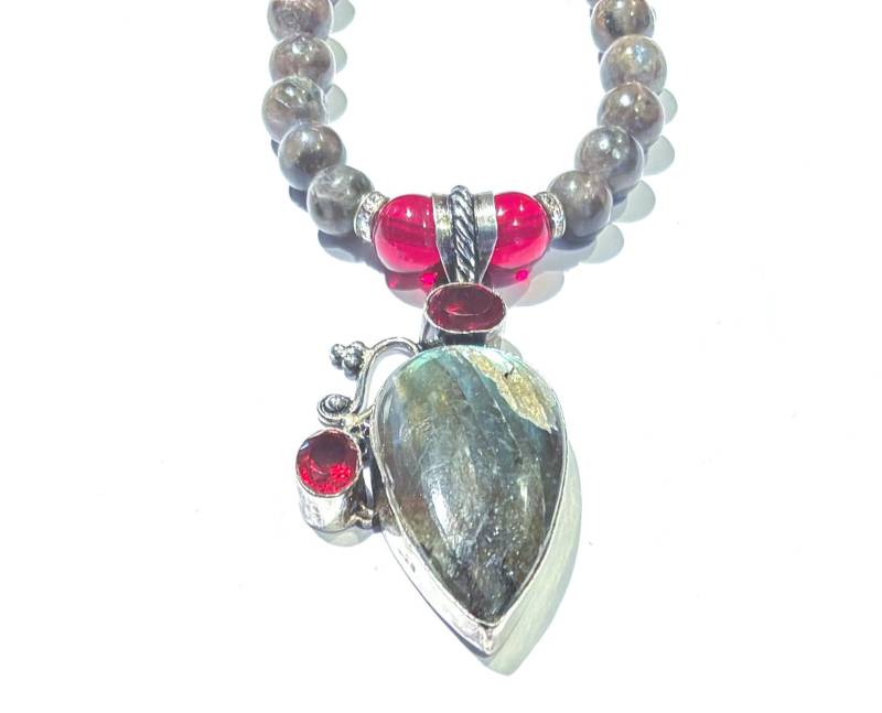 Labradorit Sterling Silber & Granat Anhänger Halskette Perle Perlen Halskette Schmuck Labradorit Sterling Silber & Granat Anhänger Halskette Perle Perlen Halskette Schmuck von FoxyBeading
