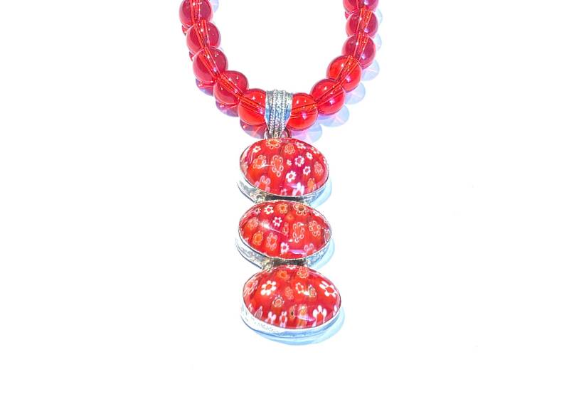 Millefiori Rot Sterlingsilber Blumen-Anhänger-Halskette Mit Rote Glasperlen von FoxyBeading