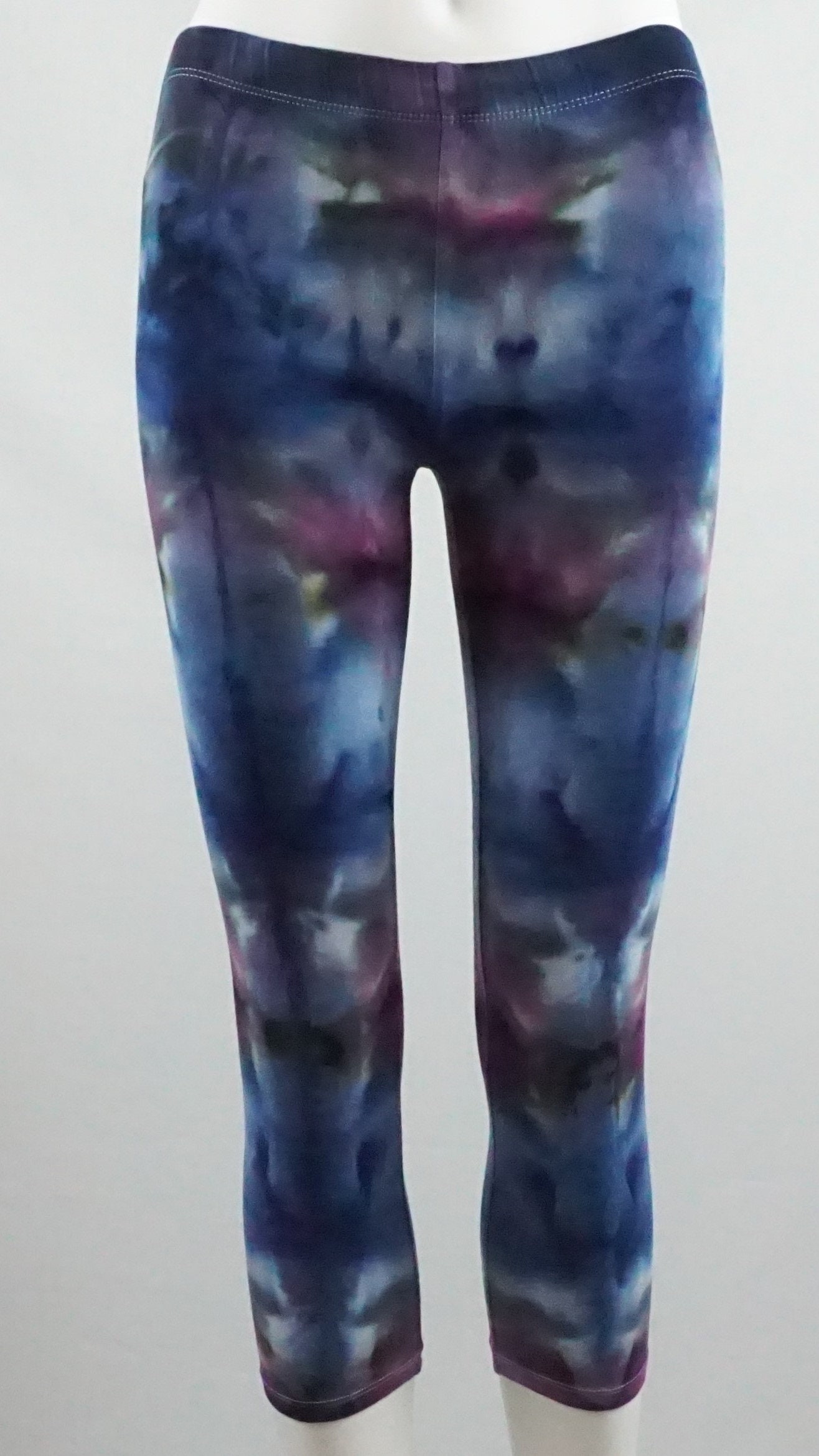 Fraktal-Effekt Kleine Capri Länge Leggings. Lgcs1359 Fraktal-Effekt Kleine Capri Länge Leggings. Lgcs1359 von FractalDyes