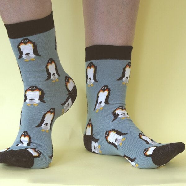 Fräulein Prusselise Pinguin blau schwarz bunt gemustert von Fräulein Prusselise