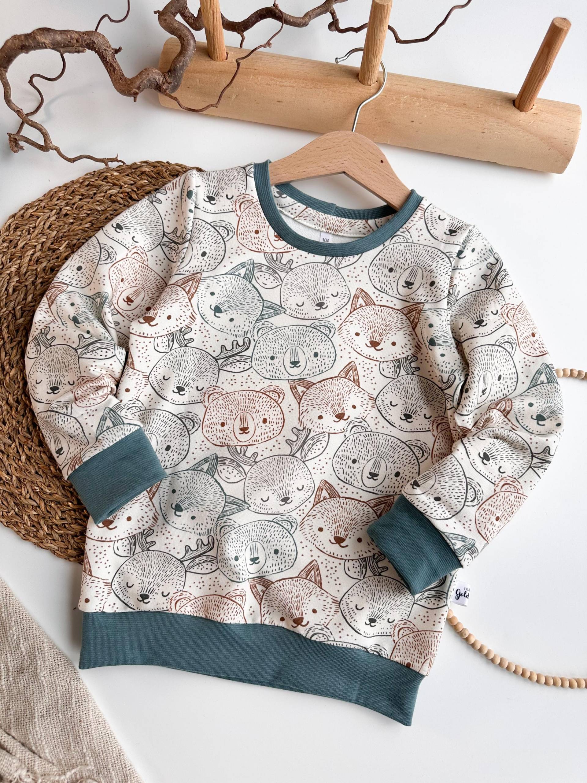 Pullover Mit Tiere Für Kinder Pulli Waldtiere Fuchs Bär Schlicht Gr. 104 von FraeuleinGoldstueck