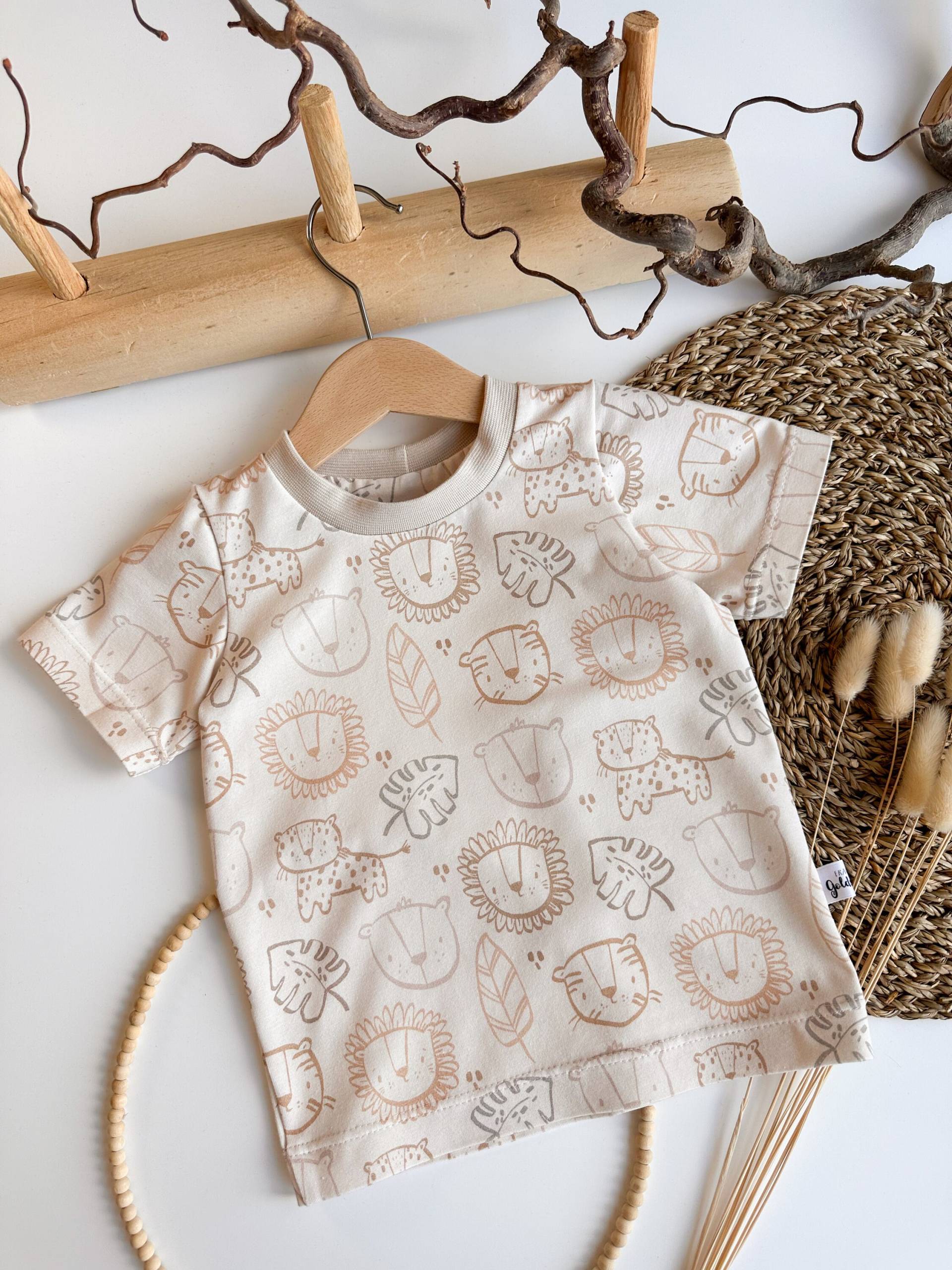 T-Shirt Mit Löwen Kinder Shirt Löwe Tiger T Für Jungs Knopfleiste Schlicht von FraeuleinGoldstueck