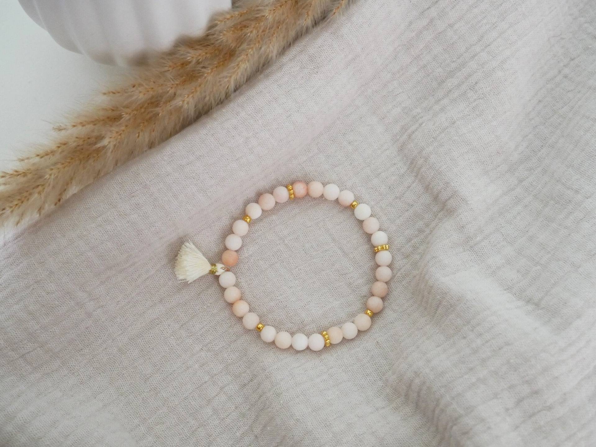Naturstein Armband Rose Personalisierbar Mit Buchstabe, Name Naturstein Armband Rose Personalisierbar Mit Buchstabe, Name von FraeuleinLottiShop