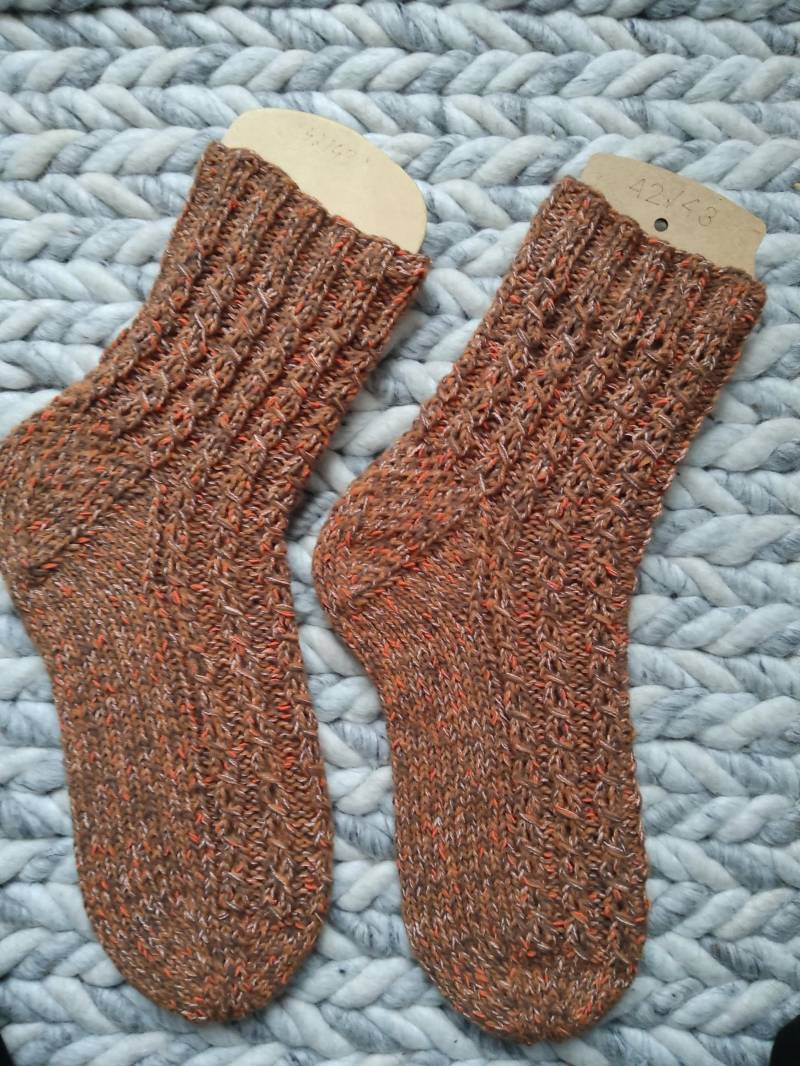 Selbstgestrickte Dicke Socken Größe 42/43 von FraeuleinMaschenhaft