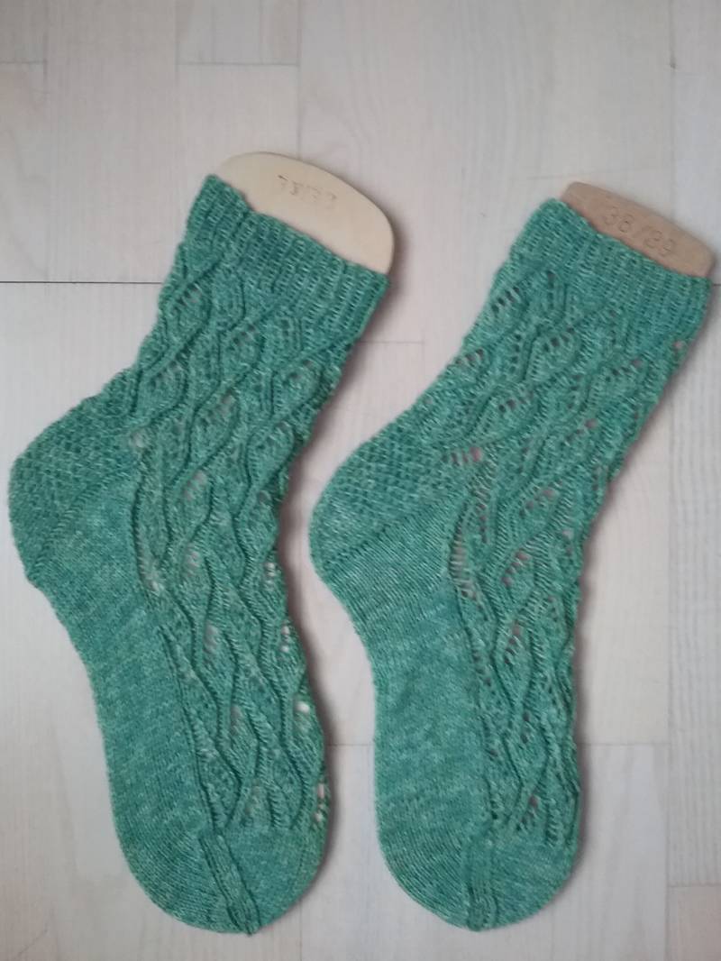 Selbstgestrickte Socken Größe 38/39 von FraeuleinMaschenhaft