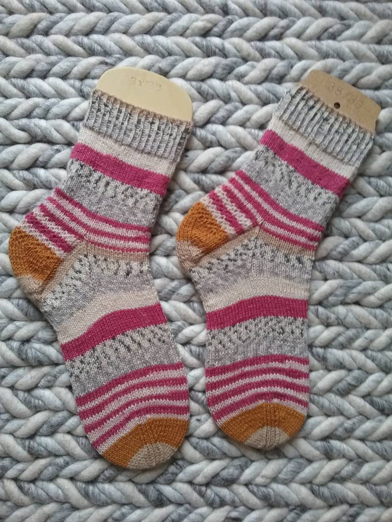 Selbstgestrickte Socken Größe 38/39 von FraeuleinMaschenhaft