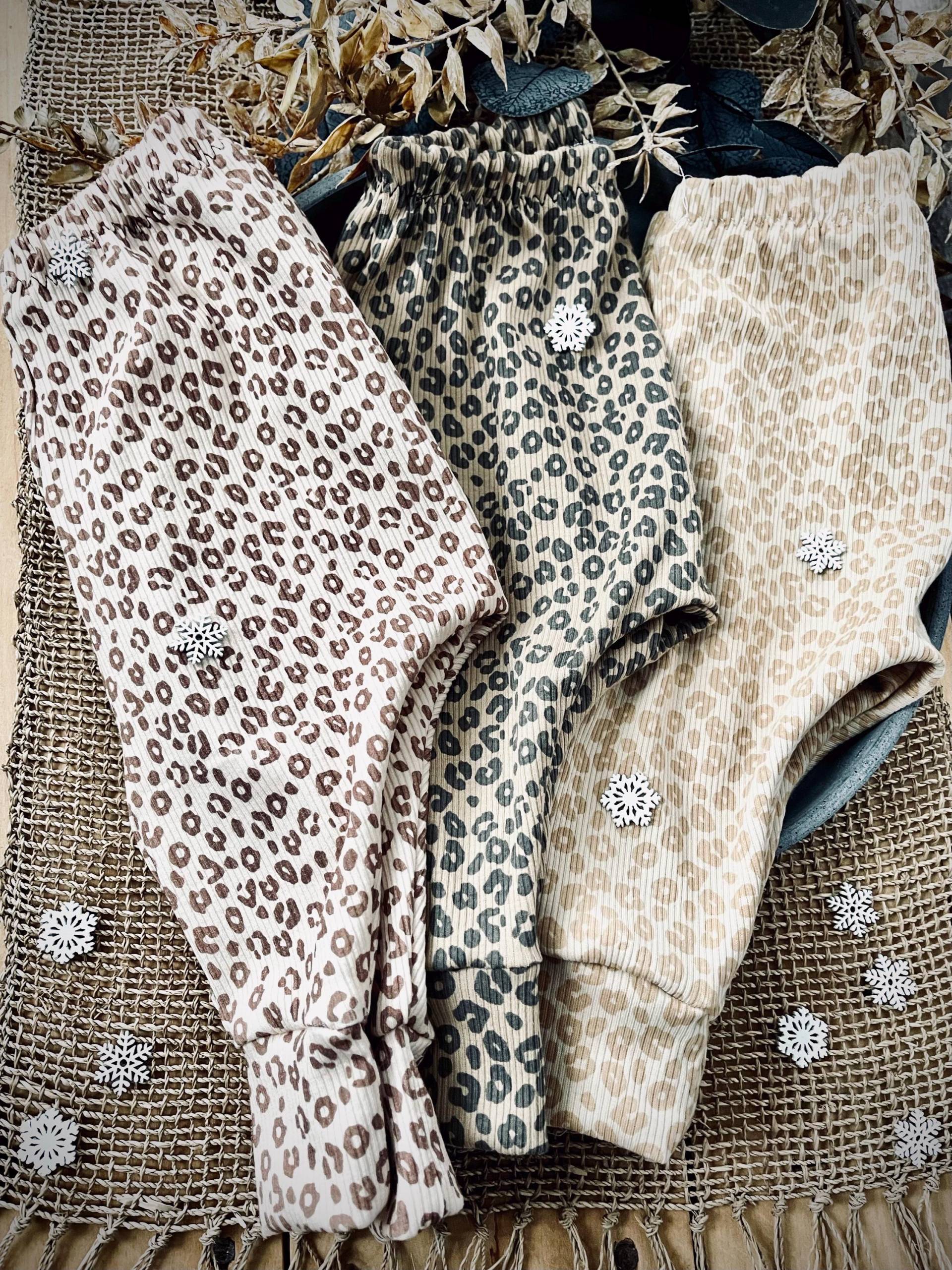 Slim Harempants Leoprint Leo Leomuster Kinderhose Babyhose von FraeuleinPieksig