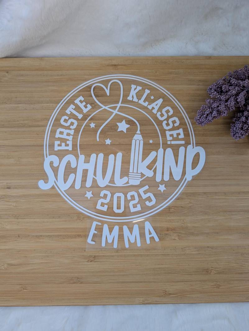 Bügelbild, Schulkind 2025, Personalisiert, Motiv, T-Shirt, Einschulung, Schule, Schulkind, 1. Klasse Bügelbild, Schulkind 2025, Personalisiert, Motiv, T-Shirt, Einschulung, Schule, Schulkind, 1. Klasse von FraeuleinPlottaDE