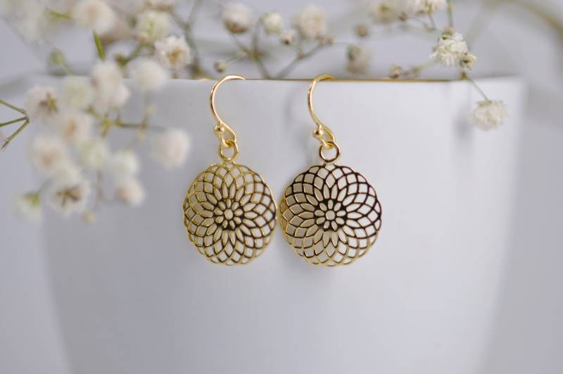 Silberner Und Goldener Bohemian Ohrhänger | Runder Vergoldeter Ohrring Im Boho Style Blumen von FraeuleinPpunktLaden