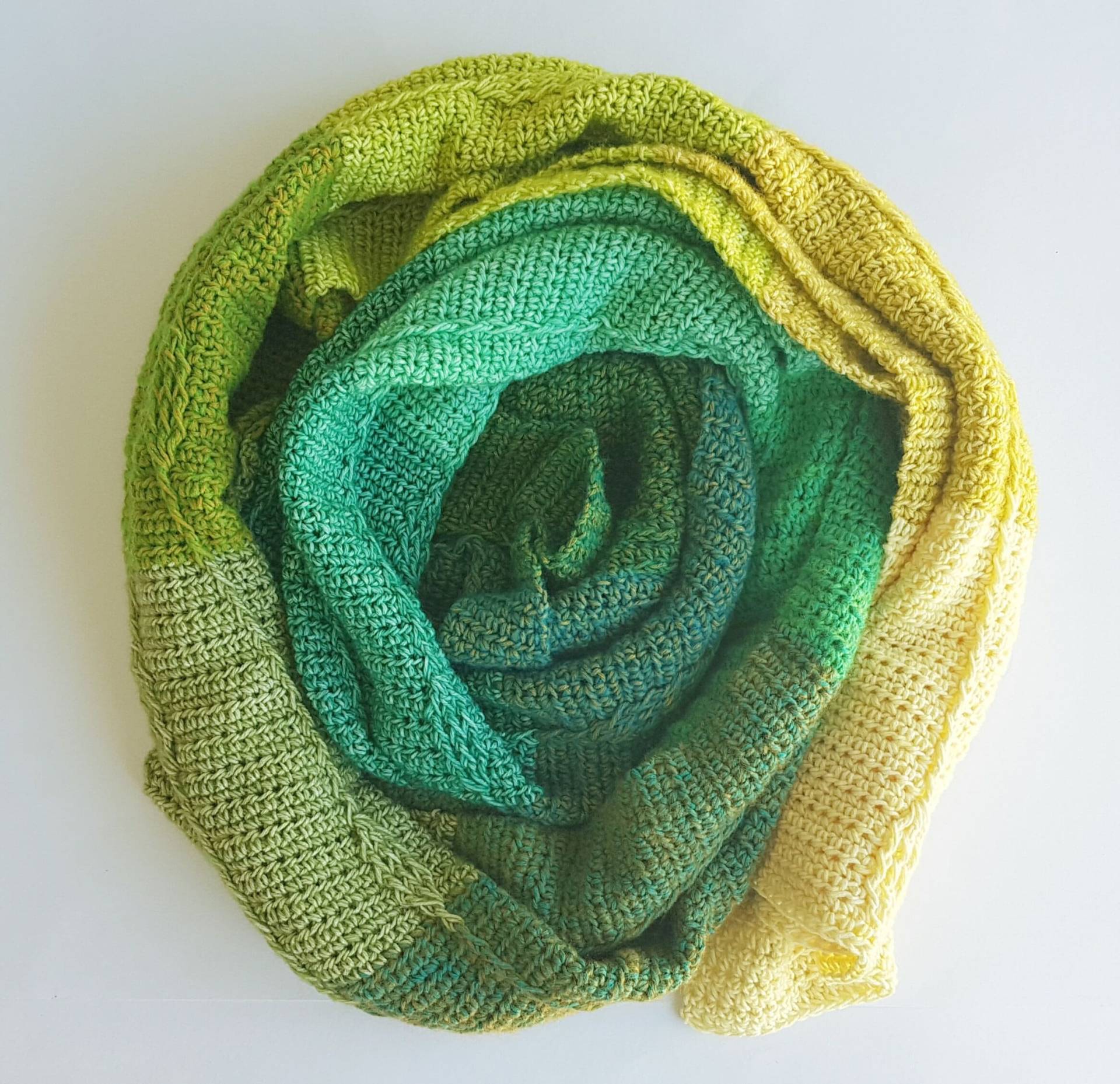 xxl Schal Eukalyptus > Gehäkelt xxl Schal Eukalyptus > Gehäkelt von FraeuleinWollwunder