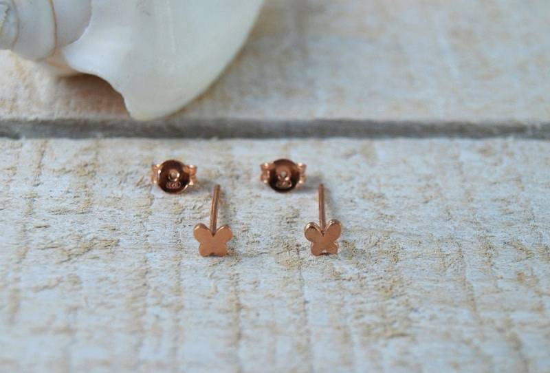 Tiny Schmetterling Ohrringe Rose Gold Ohrstecker 925 Silber Kinder Schmuck Frauen Geschenk von FragkiskiDesigns