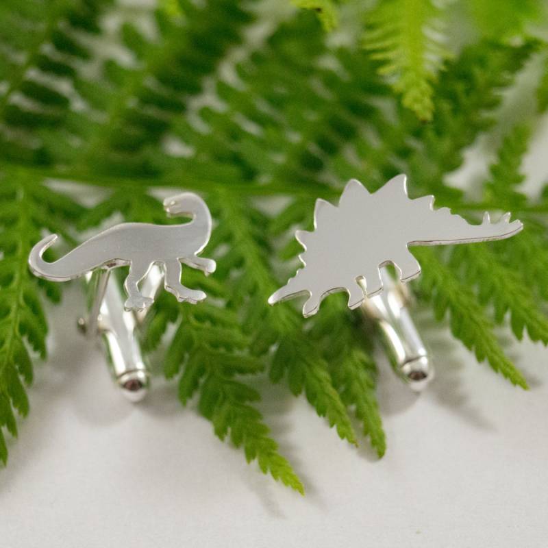 Set Mit 6 Silbernen Dinosaurier-Manschettenknöpfen Ein Aus Sechs Manschettenknöpfen Recyceltem Sterlingsilber in Dinosaurierform von FragmentDesignsEtsy