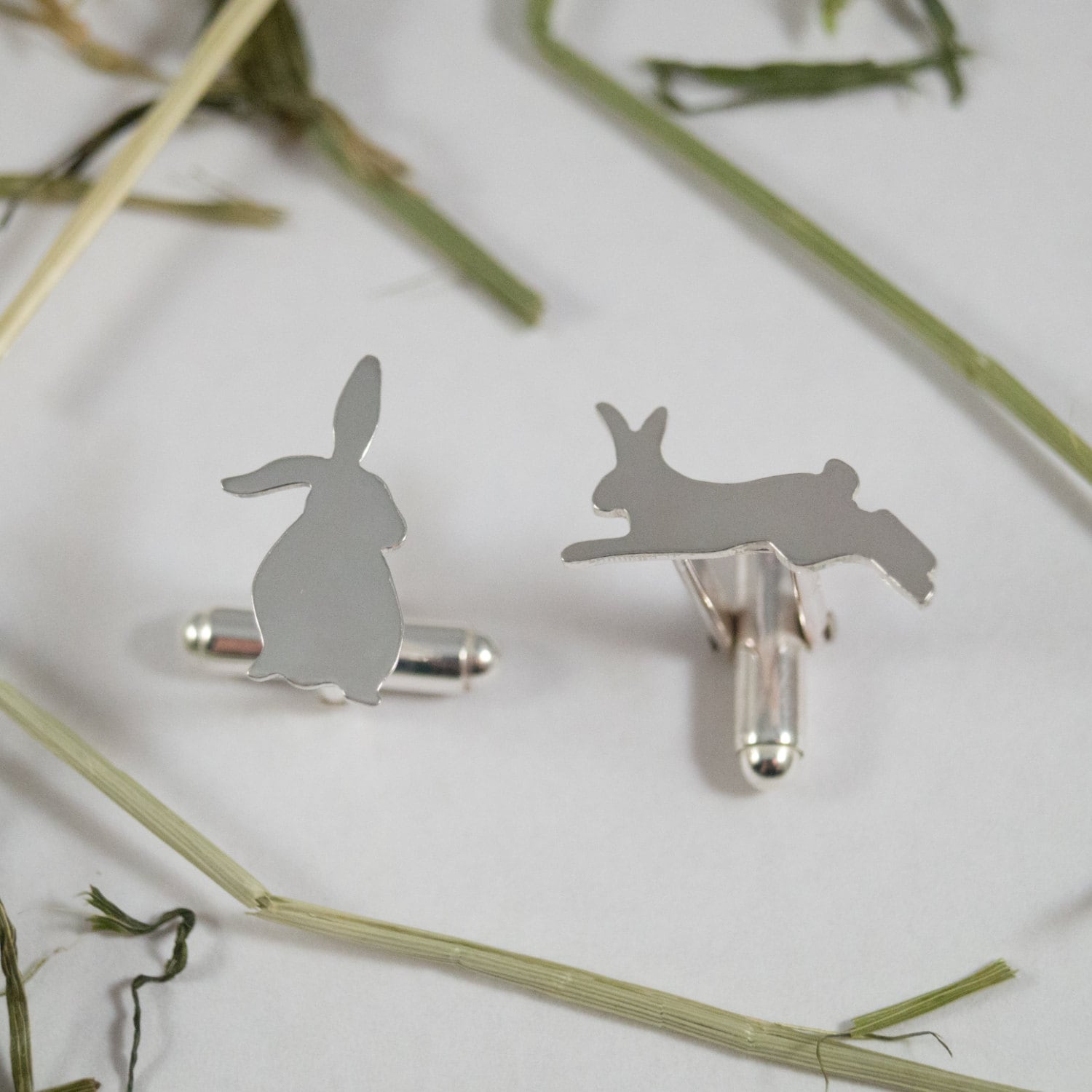 Silber Kaninchen Manschettenknöpfe Ein Paar Manschettenknöpfe Aus Recyceltem Sterlingsilber Silber Kaninchen Manschettenknöpfe Ein Paar Manschettenknöpfe Aus Recyceltem Sterlingsilber von FragmentDesignsEtsy