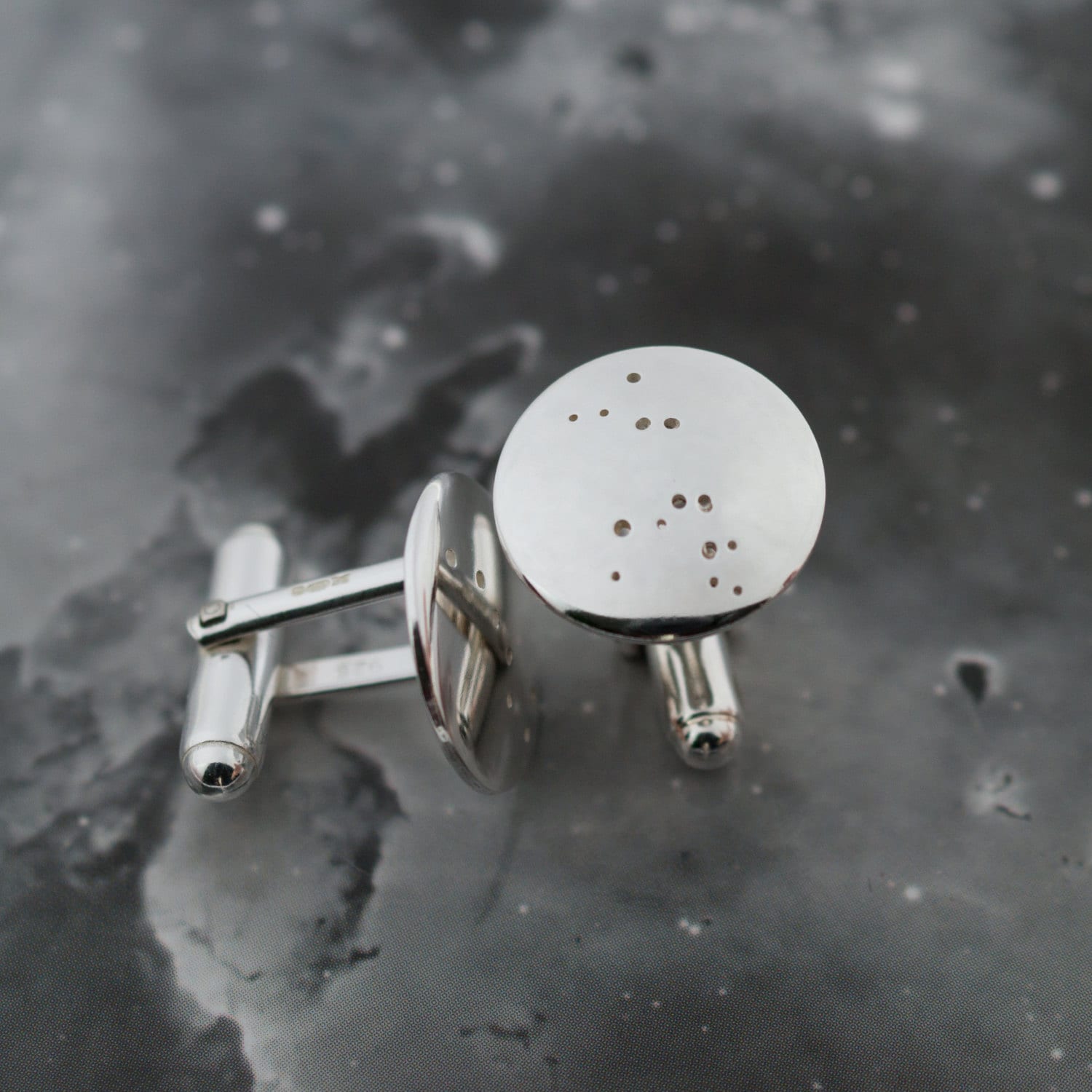 Silber Löwe Manschettenknöpfe Sterlingsilber Manschettenknöpfe Mit Dem Sternbild Löwe Silber Löwe Manschettenknöpfe Sterlingsilber Manschettenknöpfe Mit Dem Sternbild Löwe von FragmentDesignsEtsy