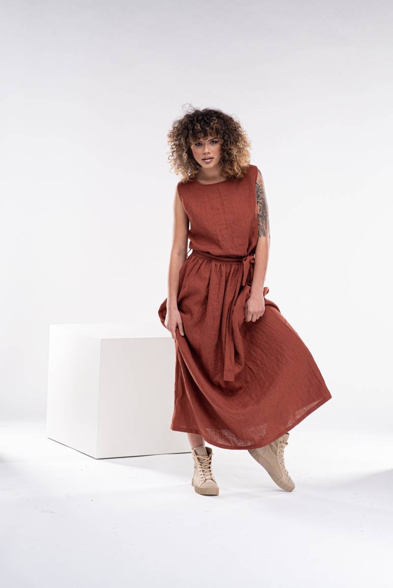 Plus Size Leinenkleid, Maxi-Leinenkleid, Lockeres Ärmelloses Langes Sommerkleid, Bio-Leinenkleid von Fraktura