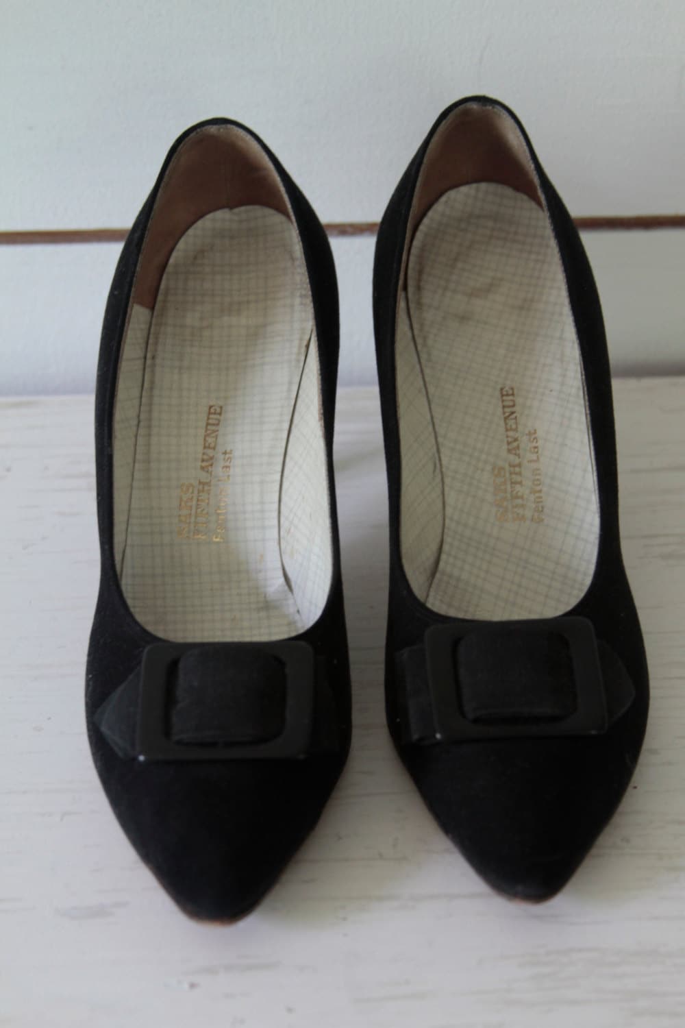 Vintage Saks Fifth Avenue Fenton Schwarze Wildleder Heels Pumps 8.5 Aa Schmal Vintage Saks Fifth Avenue Fenton Schwarze Wildleder Heels Pumps 8.5 Aa Schmal von FranaVintage