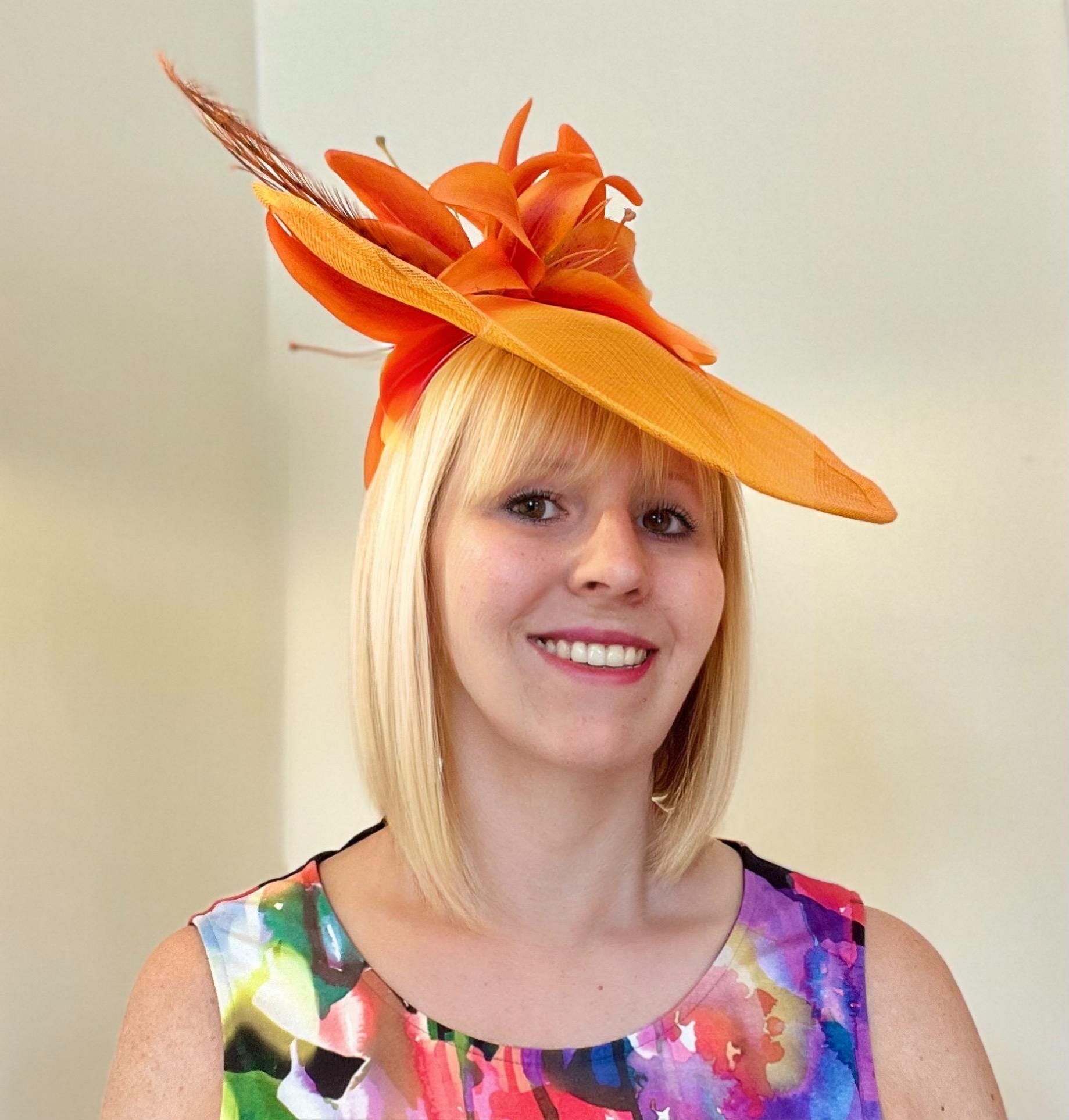 Sier. Hut, Hutmacher, Untertasse Für Hochzeiten, Pferderennen Sier. Hut, Hutmacher, Untertasse Für Hochzeiten, Pferderennen von FrancescaMillinery