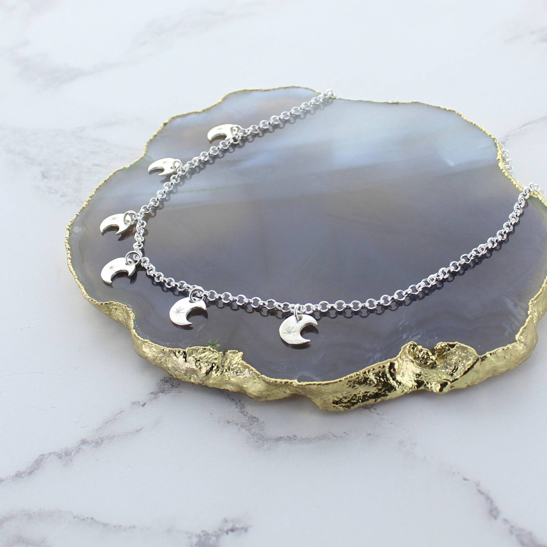Halbmond Charmehalskette von FrancescaRossiDesign