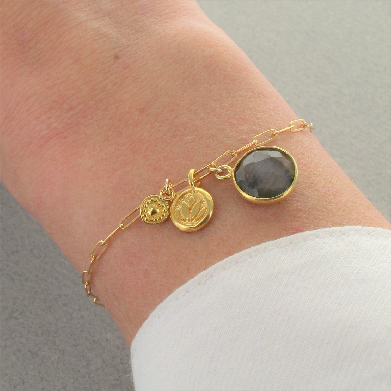 Vergoldetes Und Kostbares Charm Armband von FrancescaRossiDesign
