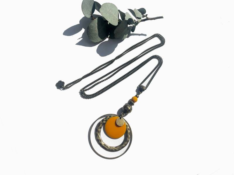 Halskette Senfgelbe Halskette, Vintage Messing Bronzeringe von FrancoiseCreations