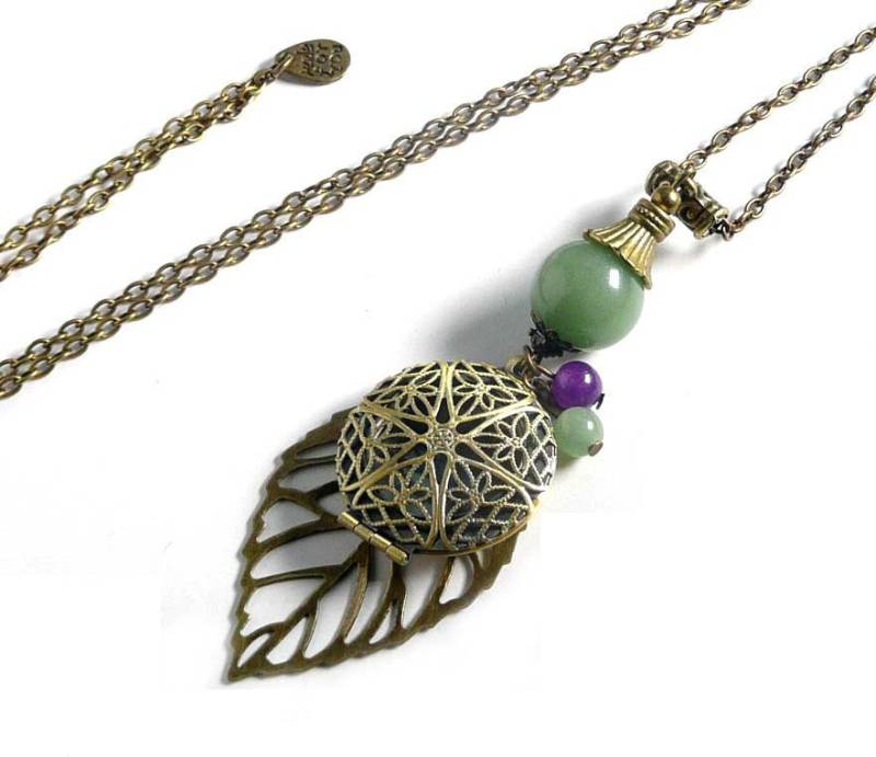 Long Pendant Necklace, Bronze Jewelry, Photo Holder Medallion, Long Leaf Pendant, Green Beaded French Jewelry von FrancoiseCreations