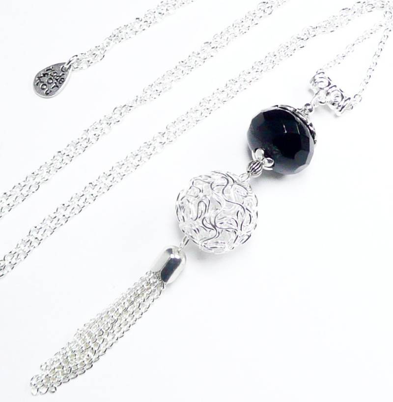 Long Pendant Necklace, Silver Colored Jewelry, Long Pompom Pendant, Black Faceted Beaded von FrancoiseCreations
