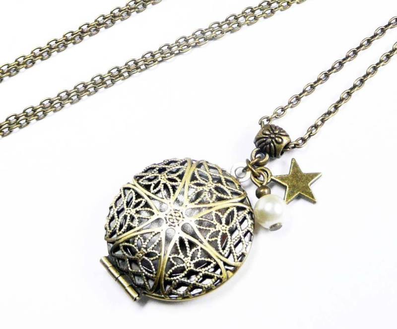 Sprung Halskette Anhänger Tür Foto Medaillon Stern Perle Elfenbein von FrancoiseCreations
