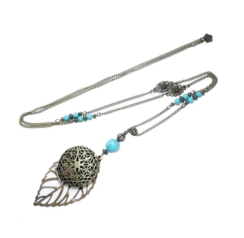 Sprunganhänger Halskette Fotoanhänger, Foto-Medaillon, Türkis Perlen, Vintage Bronze von FrancoiseCreations