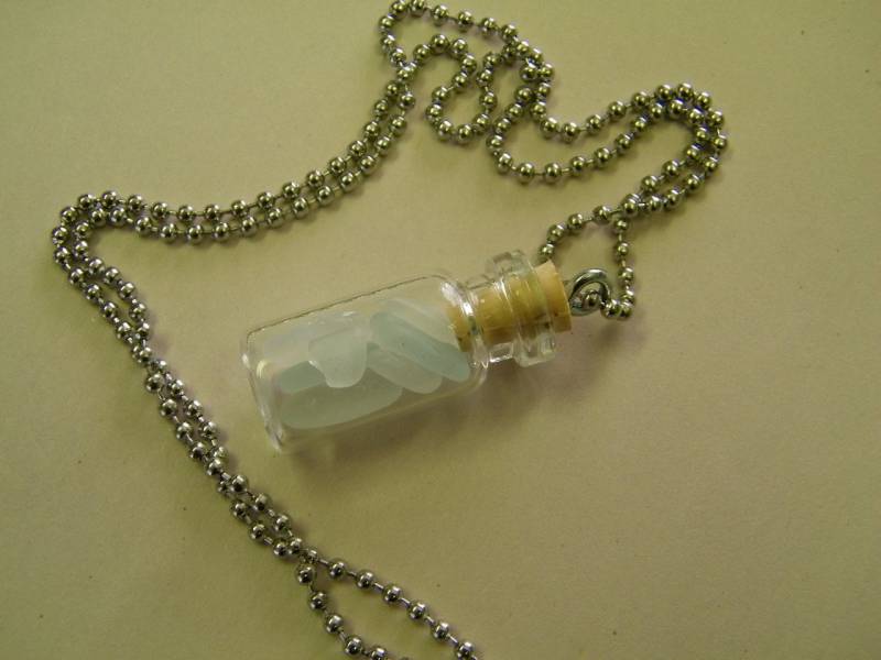 Klare Seeglas in Der Flasche Halskette Klare Seeglas in Der Flasche Halskette von FrankJWalker
