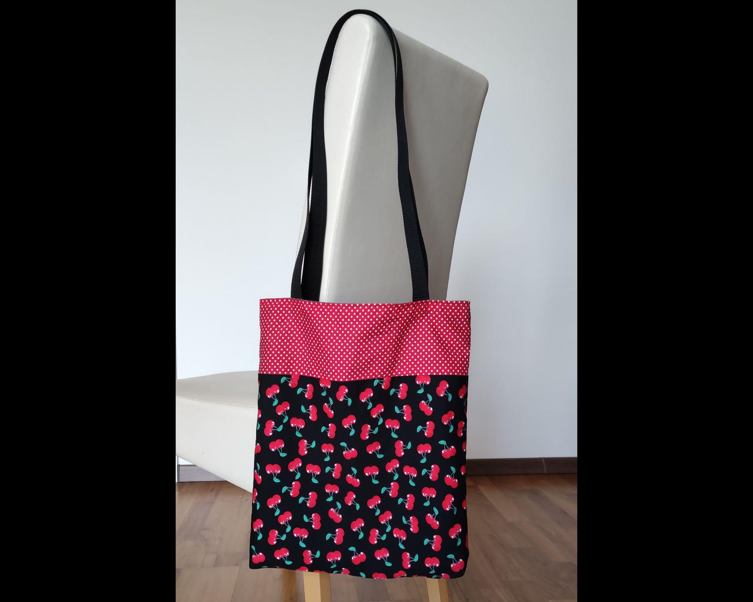 Sommerbeutel Maja Handgenähte Einkaufstasche Beuteltasche Shopper Tragetasche Im Obstdesign Mit Kirschen Innenfutter Grau Handarbeit Sommerbeutel Maja Handgenähte Einkaufstasche Beuteltasche Shopper Tragetasche Im Obstdesign Mit Kirschen Innenfutter Grau Handarbeit von FranksWoodLandArts