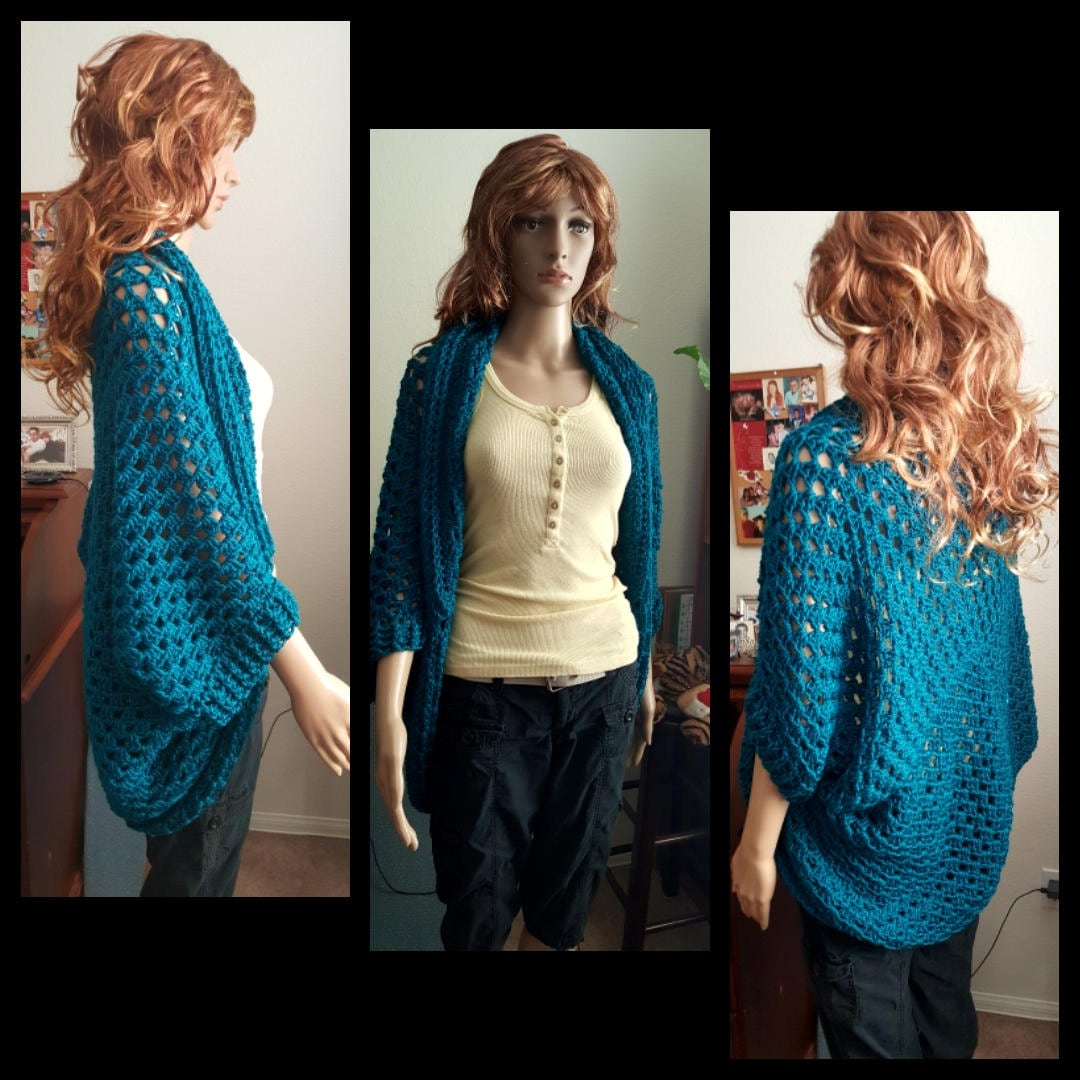 Übergroßer Handgefertigter Häkel-Cocoon-Cardigan-Shrugpullover Übergroßer Handgefertigter Häkel-Cocoon-Cardigan-Shrugpullover von FransPlace1018