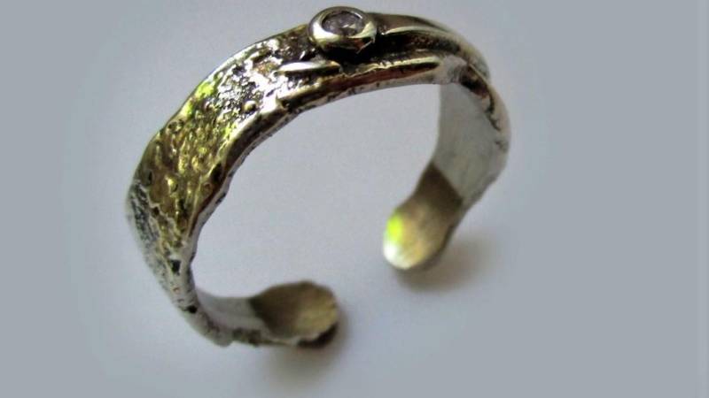 sterling Silber Ring Mit Naturdiamant | Si1 & Gold-staub Akzenten | Handgefertigtes Verstellbares Boho-Band von FrapeStudio