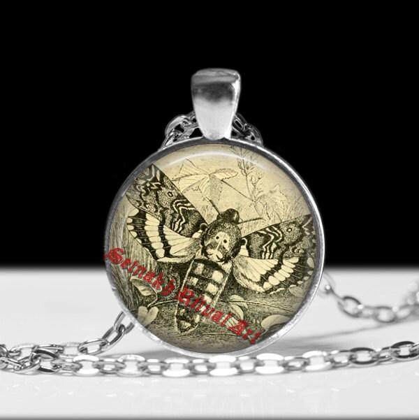 Schädel Motte Anhänger, Motten Halskette, Schmuck, Natur Inspirierter Totenkopf Schwärmer #223 von FraterSetnakh