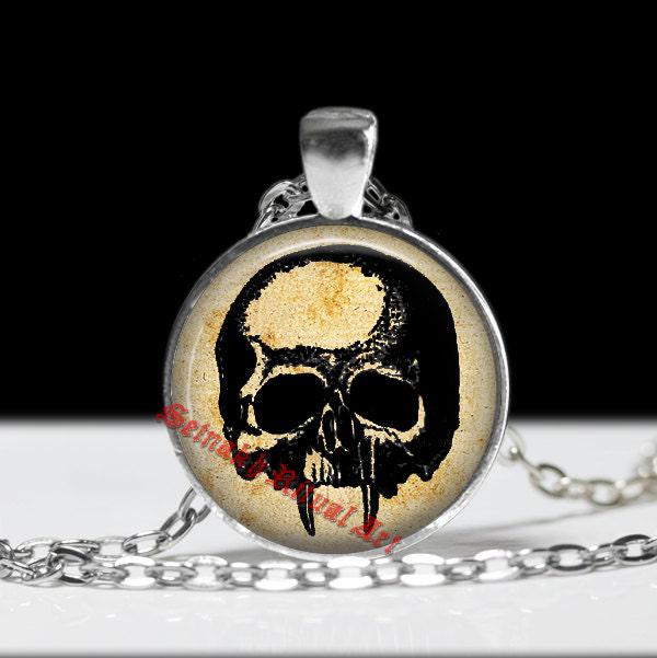 Vampir-Totenkopf-Anhänger, Blutschmuck, Gothic-Modekette #66 von FraterSetnakh