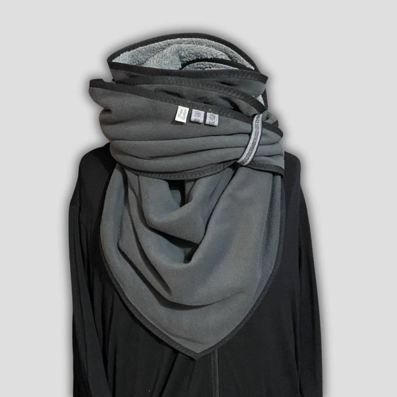 Graues Fleece Dreieckstuch Xxl, Fleecetuch, Kuscheltuch Graues Fleece Dreieckstuch Xxl, Fleecetuch, Kuscheltuch von FrauLuther