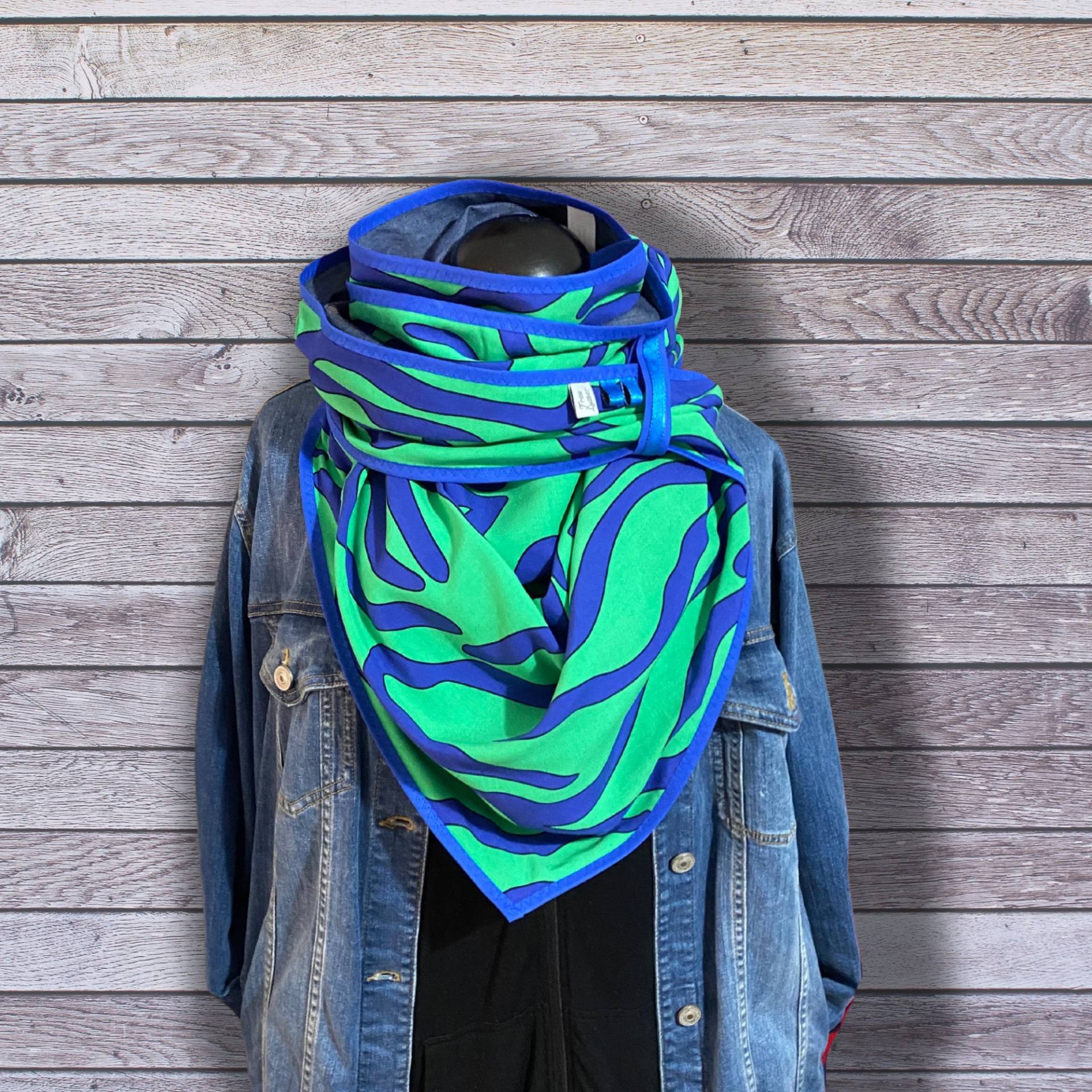 Knalliges Grün Dreieckstuch Xxl, Jeans Riesentuch Knalliges Grün Dreieckstuch Xxl, Jeans Riesentuch von FrauLuther